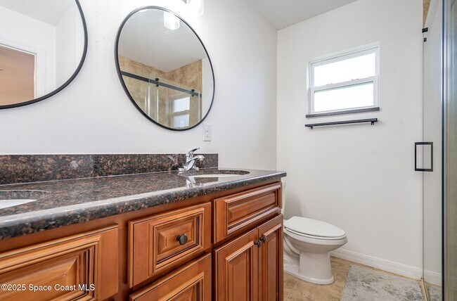 Building Photo - 499 Bayard Ave NE