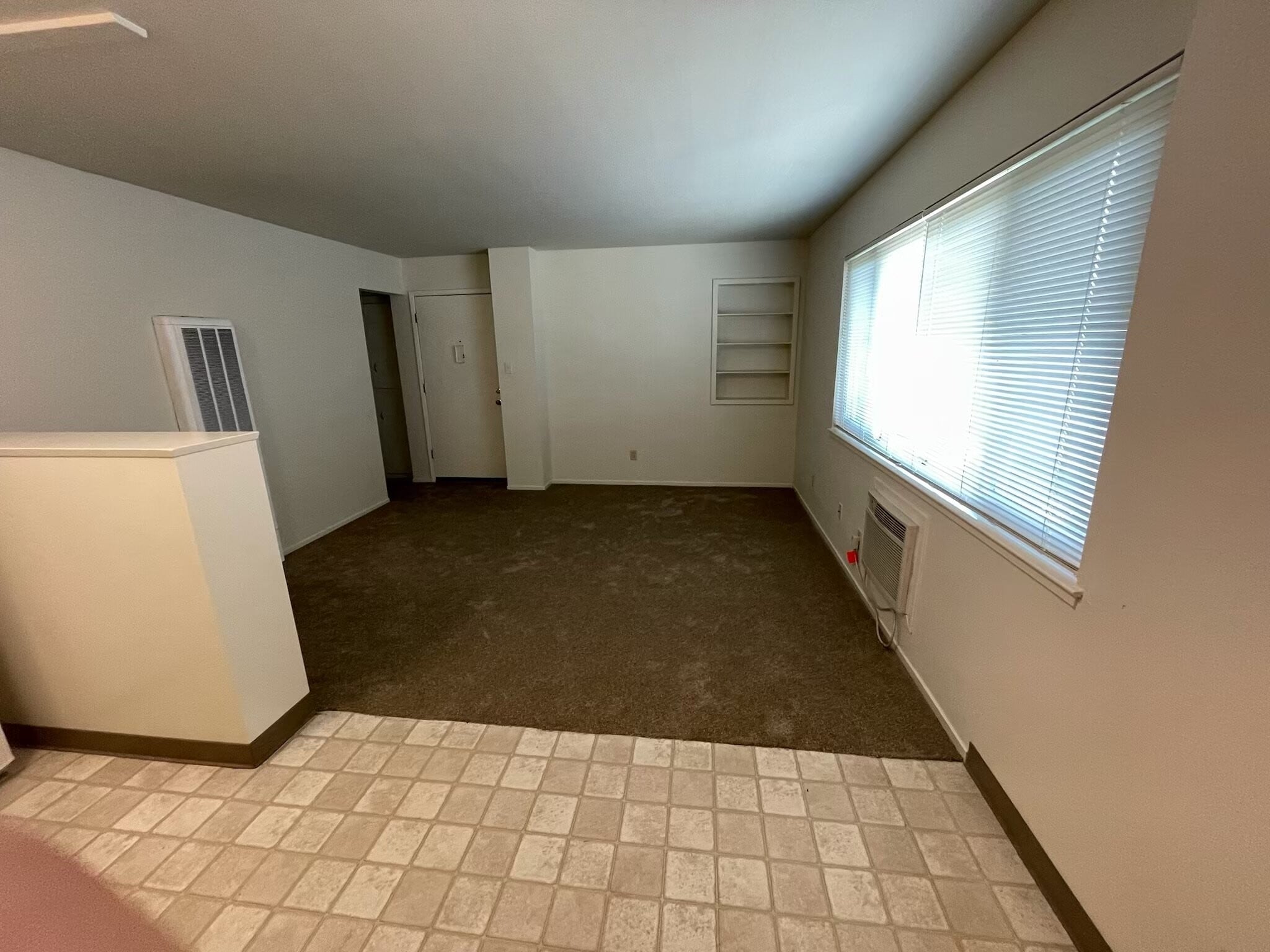 Building Photo - 2253 2nd Ave