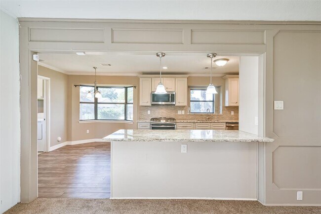 Building Photo - 4703 Ironwood Dr