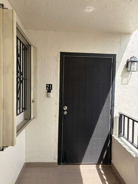 Building Photo - 10885 NW 7th St