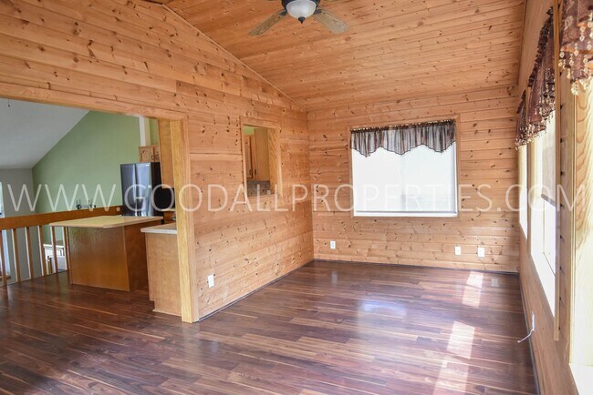 Building Photo - 245 Becky Lynn Blvd
