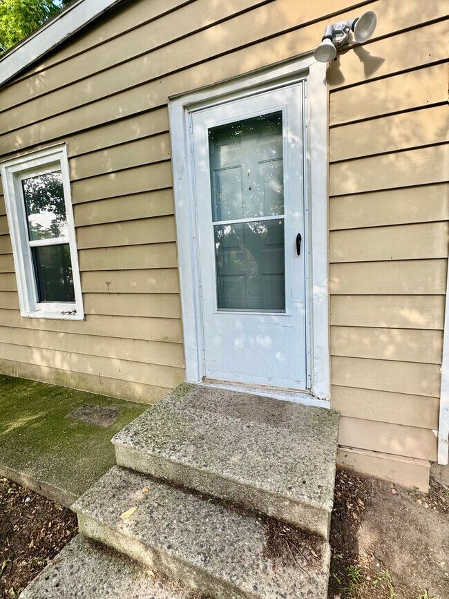 Building Photo - 211O