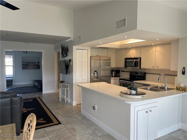 Building Photo - 5930 Trailwinds Dr