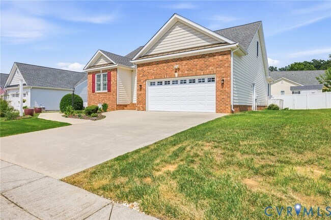 Building Photo - 6613 St Laurence Dr
