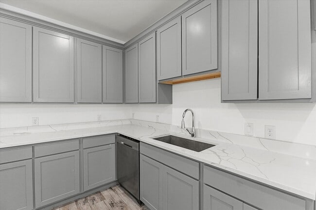 Building Photo - 3045 Barling St