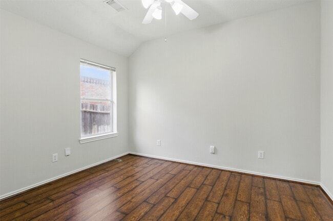 Building Photo - 4827 Claymill Ct