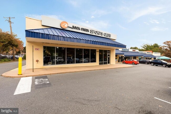 Building Photo - 2208 Colston Dr