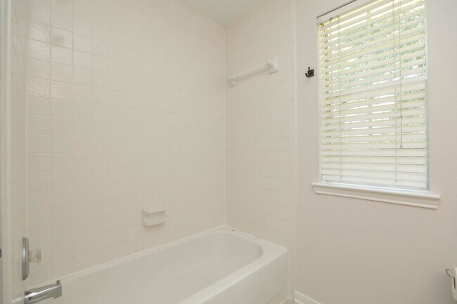 Building Photo - 25215 Aughton Dr