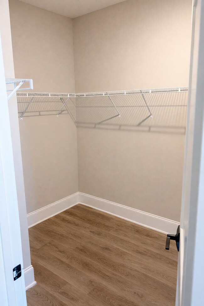 Building Photo - Brand New End-Unit Townhome | 3 BR/2.5BA | 1-Car Garage | Near Downtown Mooresville