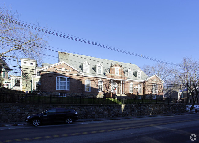 Building Photo - Oak Hill Apartments