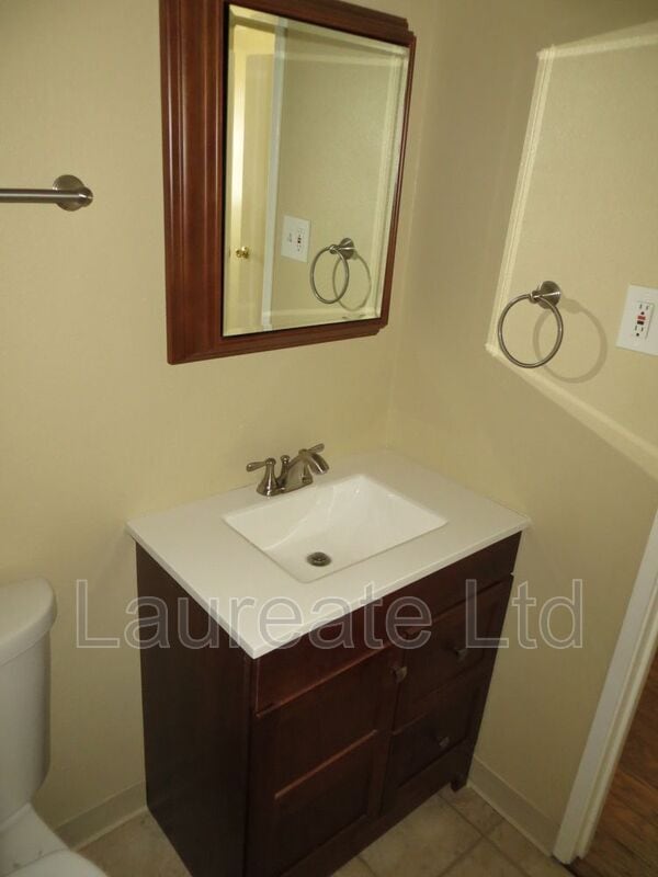 Building Photo - 13928 E Utah Cir