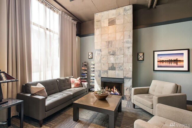 Building Photo - 108 5th Ave S