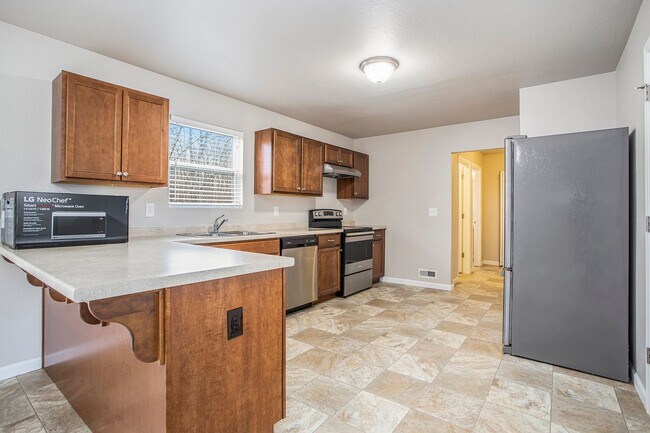 Building Photo - Immediate Occupancy with Outstanding Pricing