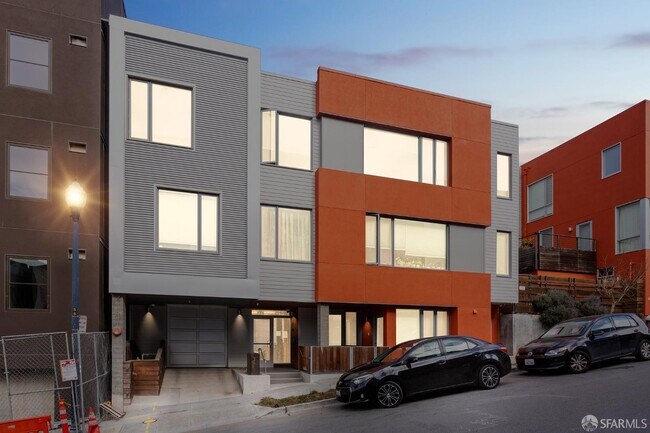 Building Photo - 570 Innes Ave