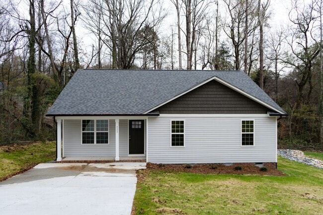 Primary Photo - Like new house in nice Concord location!!