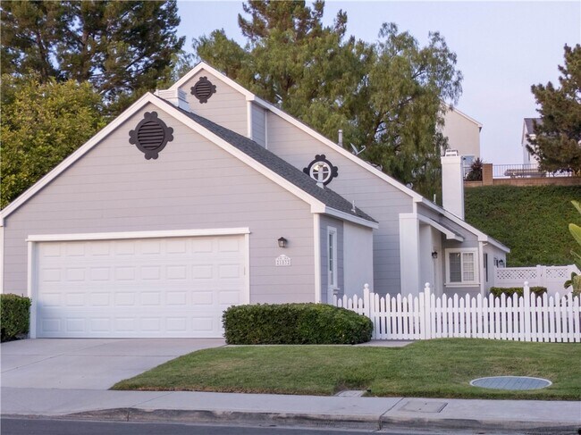 Building Photo - 21032 Primrose Ln