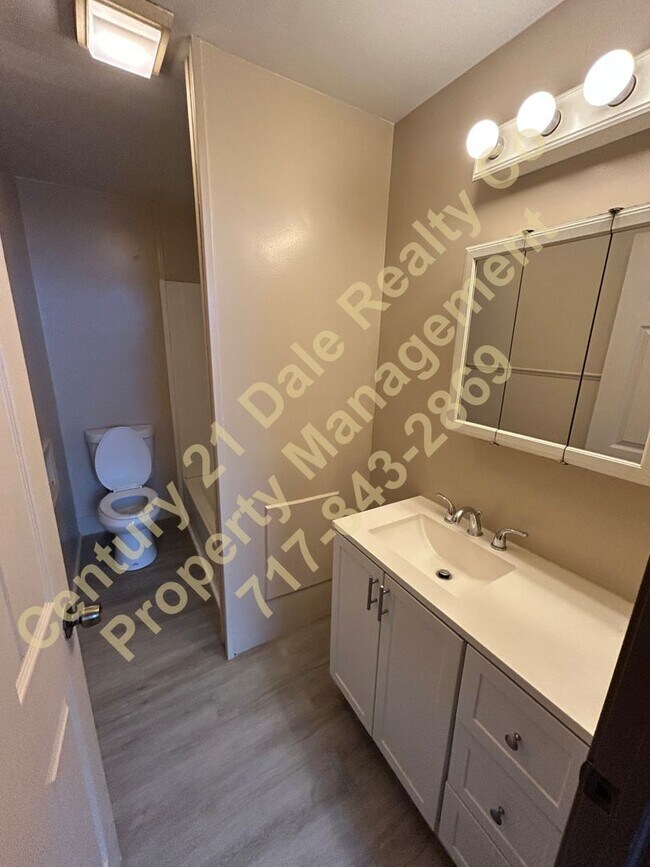 Building Photo - 815 Locust St