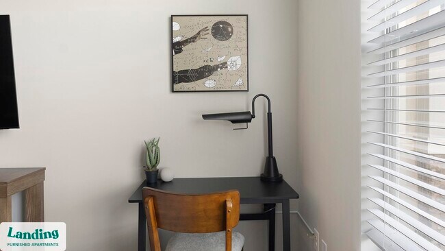 Building Photo - 900 E Six Forks Rd