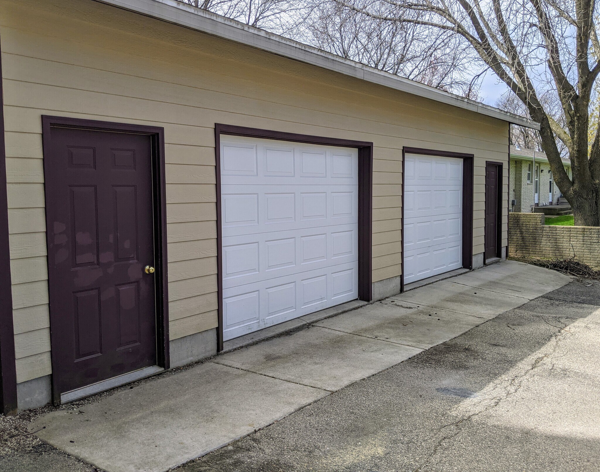 Garage - 128 S Main St