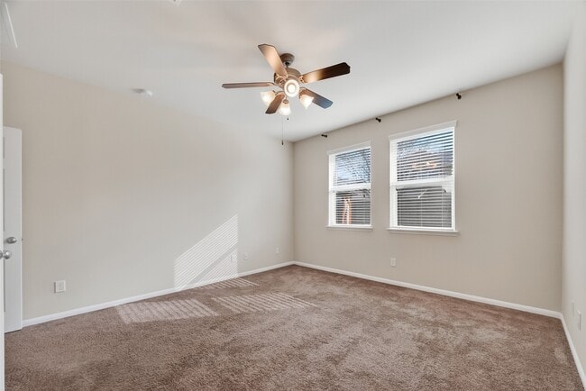 Building Photo - 4205 Graceland Dr