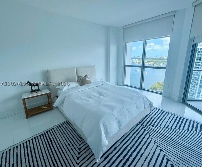 Building Photo - 17301 Biscayne Blvd