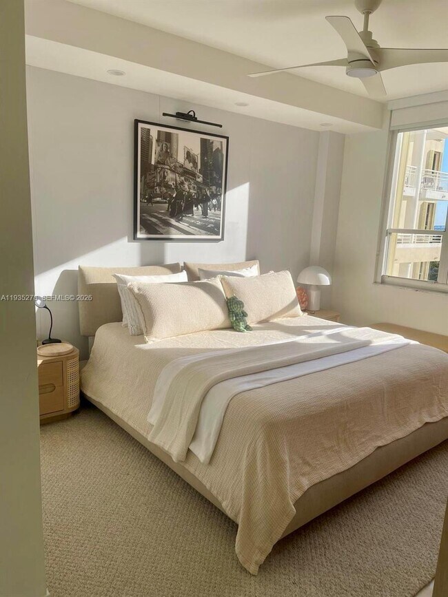 Building Photo - 888 Brickell Key Dr