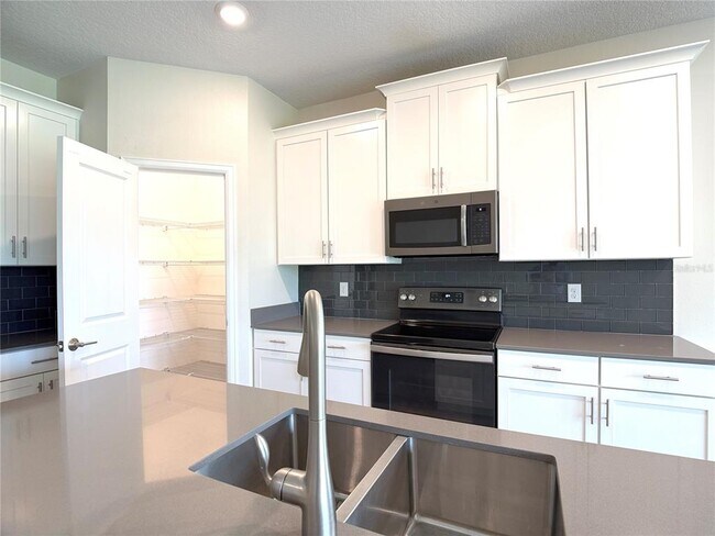 Building Photo - 2638 Camden Pk Lp