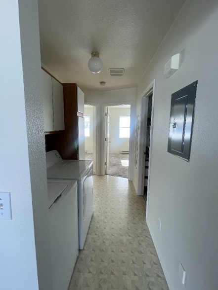 Building Photo - 1702 1st St E