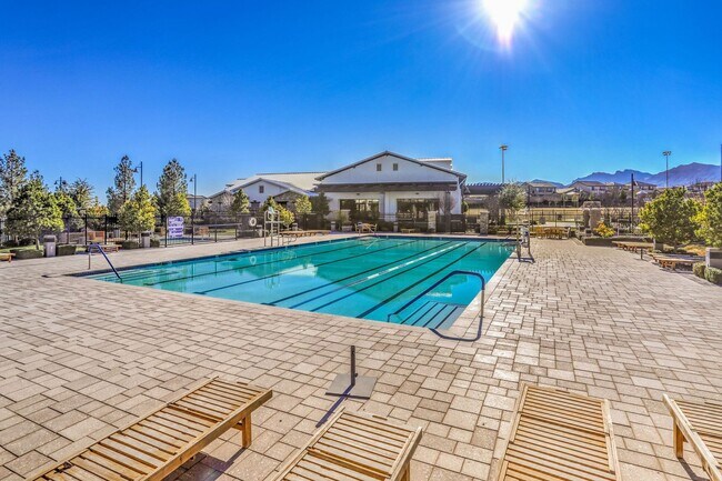 Building Photo - Stunning Skye Canyon Home in gated community with Loft & Upgrades
