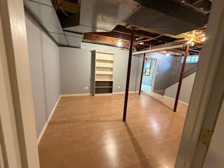 Building Photo - 407 N Washington St