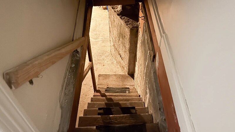 Building Photo - 5363 Arsenal St