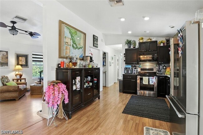 Building Photo - 936 Panther Creek Ln