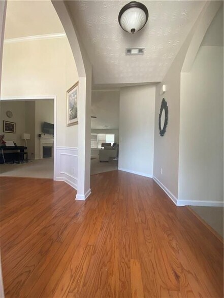 Building Photo - 416 Canterbury Pl Dr