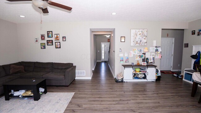 Building Photo - 7320 Blackwell Dr