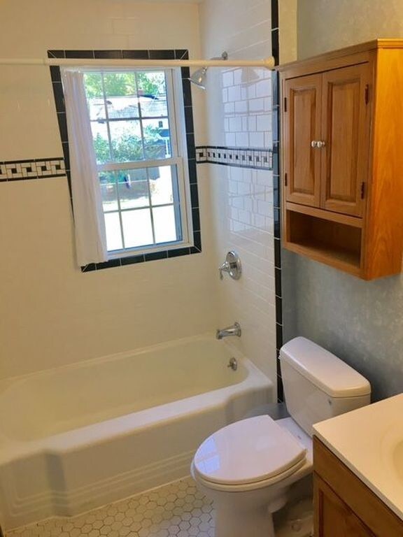 Building Photo - 4803 Bromley Ln