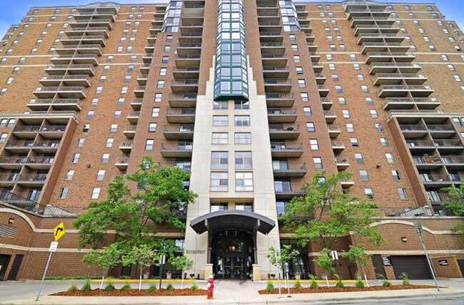 Building Photo - 401 1st St S