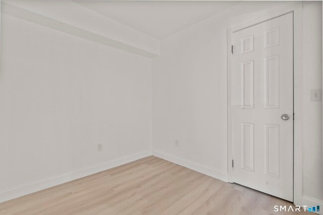 Building Photo - 64 Soundview Ave