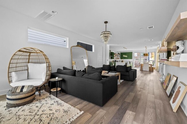 Building Photo - 404 Powell Cir