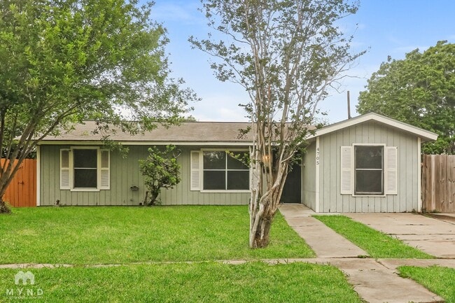 Building Photo - 4705 Wynona Dr