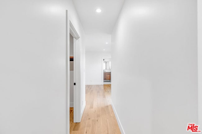 Building Photo - 3062 Field Ave