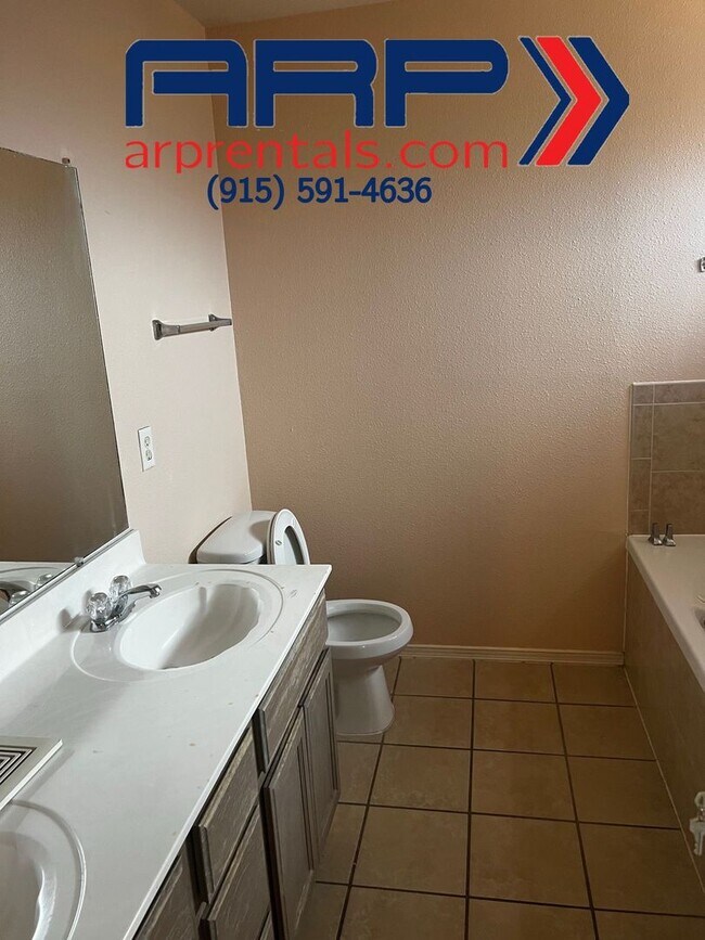 Building Photo - AMAZING EASTSIDE HOME