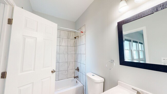Building Photo - 1411 Peralta St