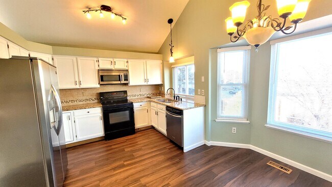 Building Photo - 2510 Covington Pl