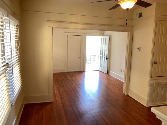 Building Photo - 2BR/1BA - Walk to Bayou St John