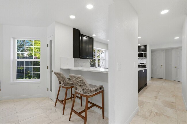 Building Photo - 17903 Ridge Lake Dr
