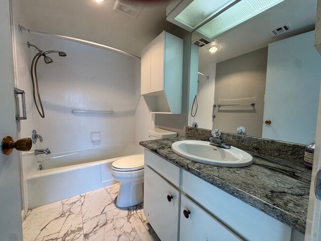 Building Photo - All Utilities Included! Condo in Winrock Villas