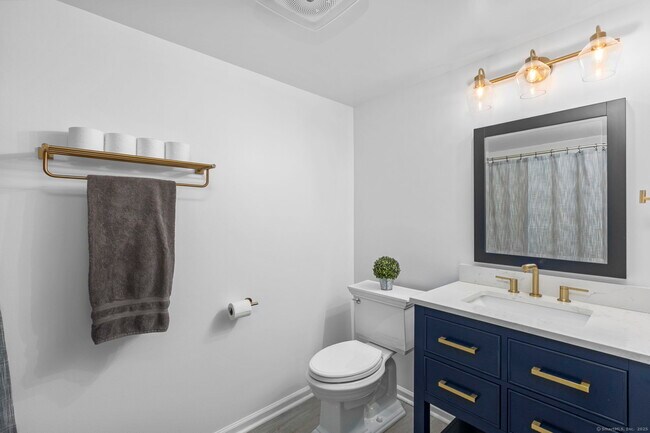 Building Photo - 25 Grand St