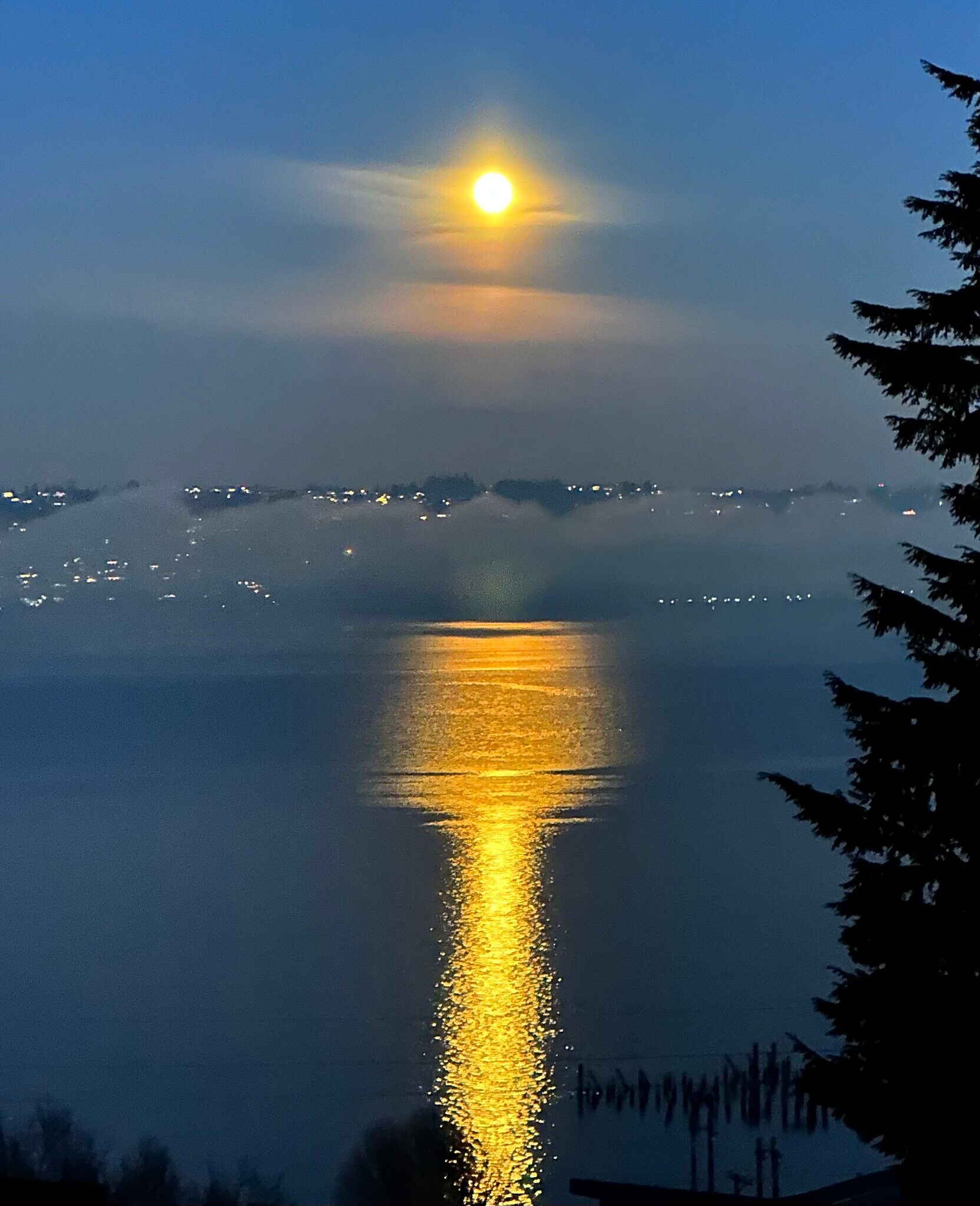 Beautiful views of Sunrise & Moon on Commencement Bay - 3020 N 33rd St