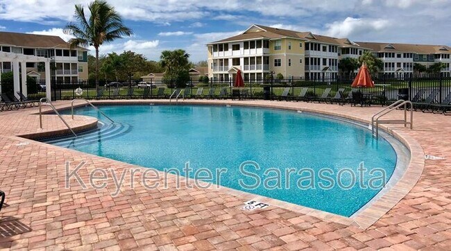 Building Photo - 4802 51st St W