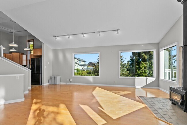 Building Photo - 3Bd/2.5Ba Seattle House
